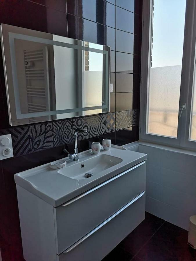 Appartement Spacieux Et Confortable La Roche-de-Glun Екстериор снимка